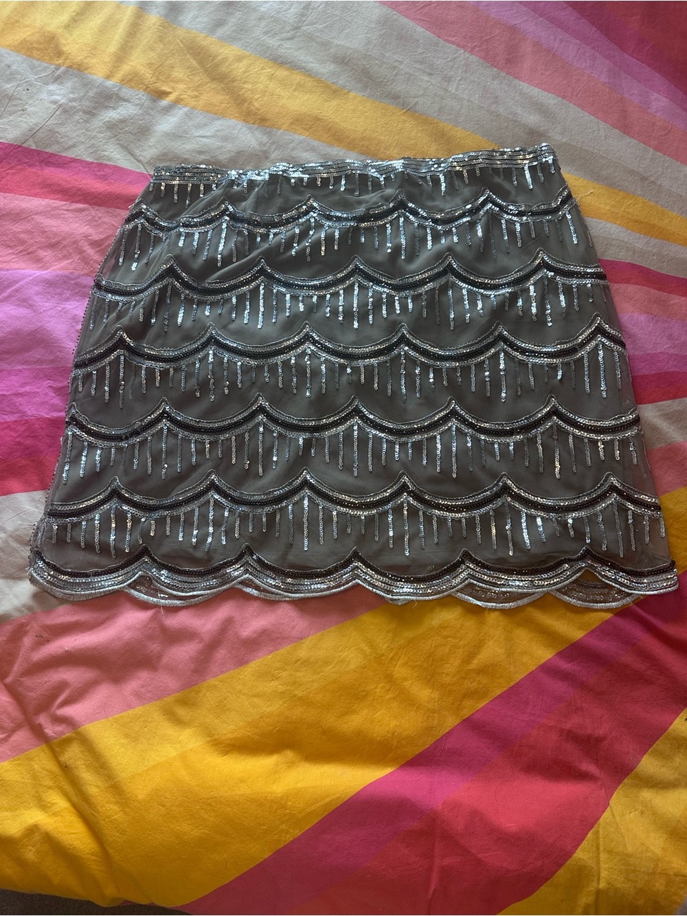 Forever 21 Silver Sequin Scallop Mini Skirt